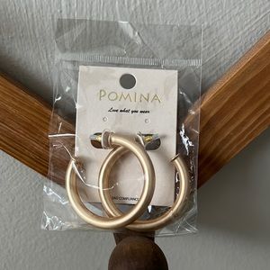 NWT Pomina gold hoops
